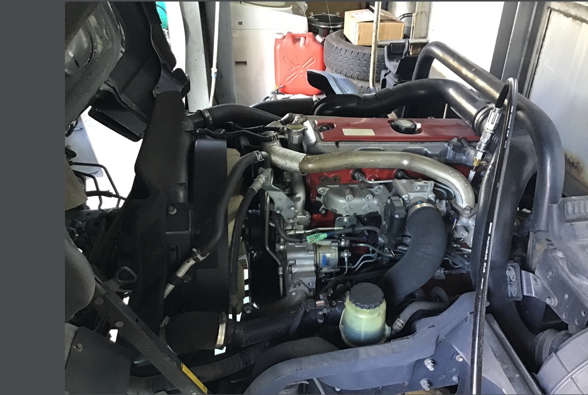 TOYOTA トヨタ ダイナ 整備 TEREXSエンジン内部洗浄 オイル交換