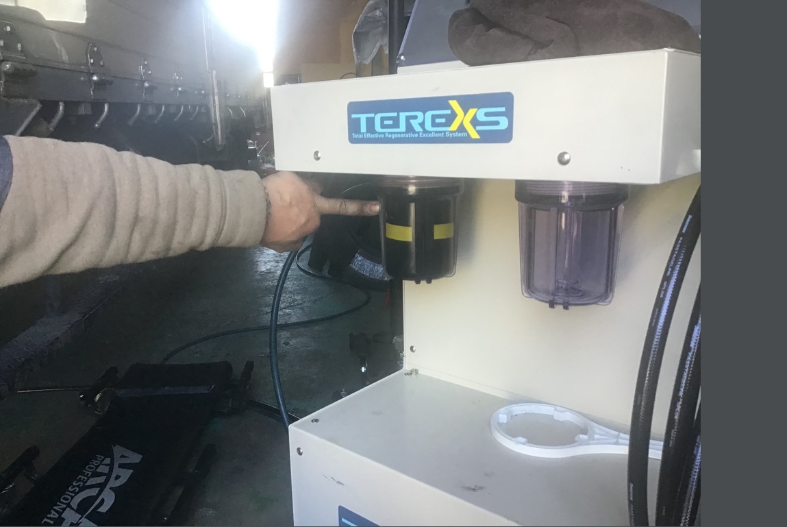 TOYOTA トヨタ ダイナ 整備 TEREXSエンジン内部洗浄 オイル交換