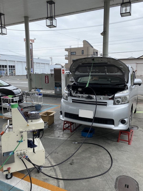 TOYOTA トヨタ ノア ZRR70 整備 TEREXSエンジン内部洗浄 オイル交換