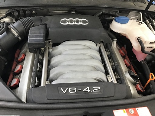 Audi アウディ A6 アバント 走行距離：100,000㎞ 整備 TEREXS エンジン内部洗浄 オイル交換