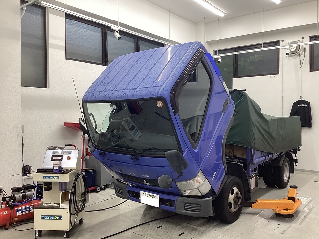 MITSUBISHI 三菱ふそう FUSO キャンター FBA20 ブルーテック 整備 エンジン内部洗浄 オイル交換 チェックランプ点灯 黒煙 エンジン EGR不調