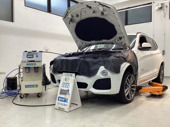BMW X3 20d ディーゼル 外車のエンジンメンテナンスにフラッシングは必要か？ 人口透析工法TEREXS洗浄システムは外車にも非常に優しいフラッシング工法です！エンジン細部のスラッジ除去でこんなに変わるんです!!