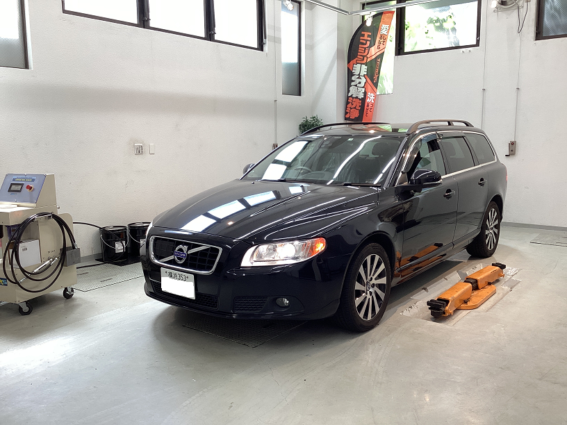 ボルボ V70 1.6L B4164T ターボ車両のメンテナンスはオイル交換だけって? スラッジが溜まりやすいターボ車両はオイル交換と同時にTEREXSエンジン内部洗浄でスラッジをしっかり除去！ パワーとレスポンスが蘇る。