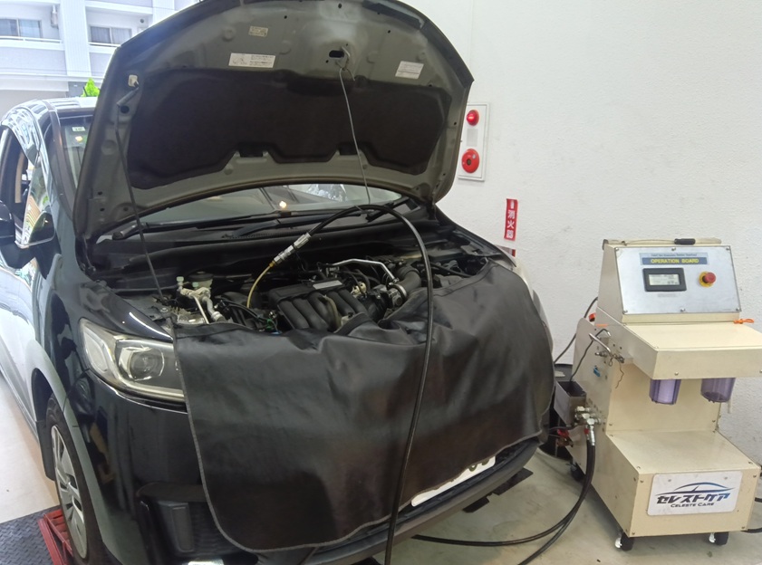ホンダ フィット セレストケア エンジン内部洗浄 オイル交換
