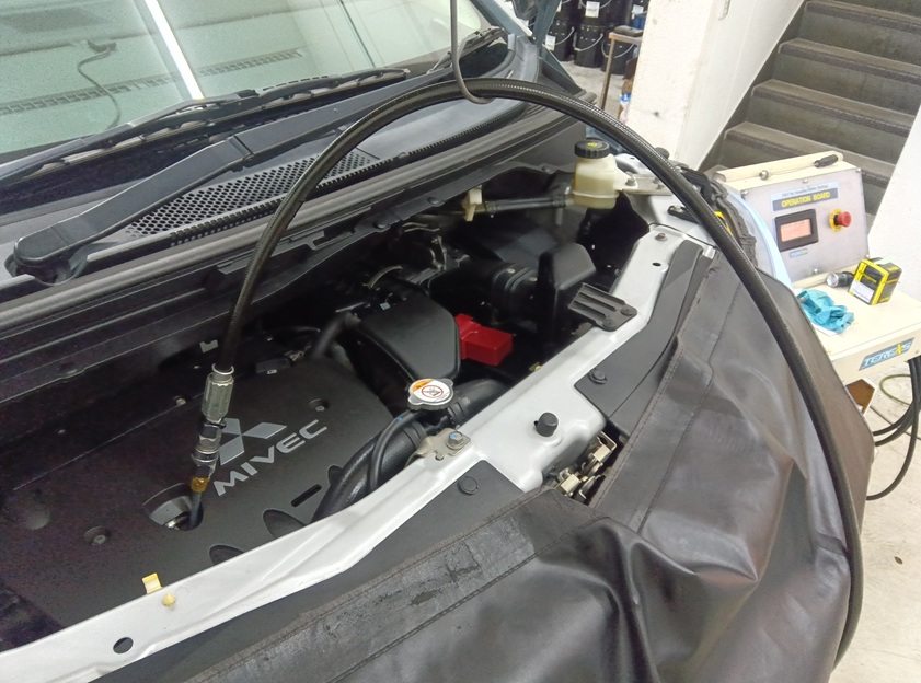 三菱 デリカ D5 セレストケア エンジン内部洗浄
