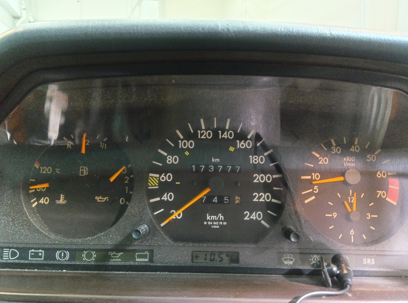 メルセデスベンツ W124 ワゴン セレストケア エンジン内部洗浄