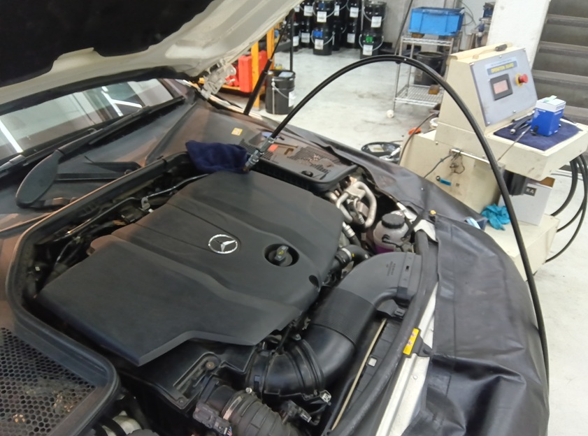 ベンツ C220d セレストケア エンジン内部洗浄