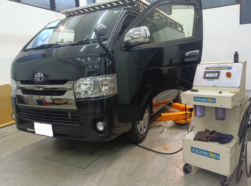 トヨタ ハイエース セレストケア エンジン内部洗浄