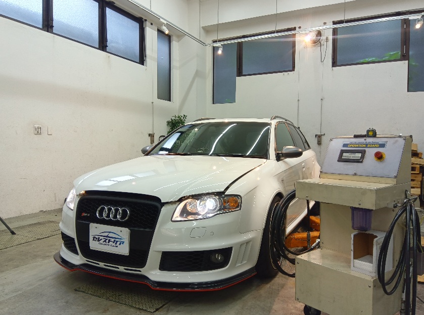 アウディ RS4 セレストケア エンジン内部洗浄