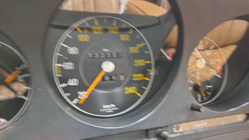 メルセデスベンツ SL380 セレストケア エンジン内部洗浄