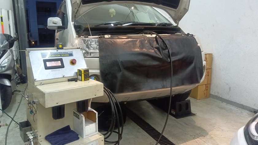 三菱 デリカ D5 ディーゼル セレストケア エンジン内部洗浄